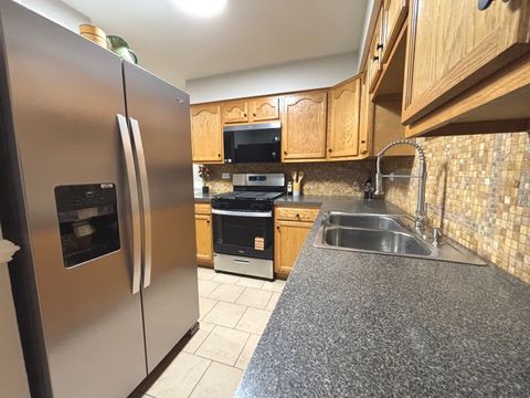 Tiny photo for 10437 Natoma Avenue #4, Chicago Ridge, IL 60415 (MLS # 12629605)