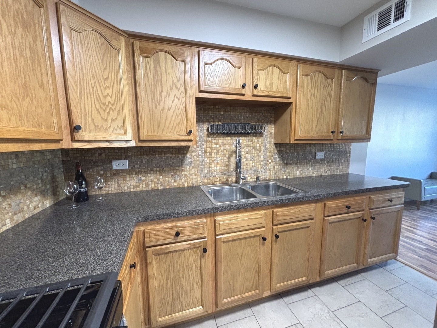 10437 Natoma Avenue 4