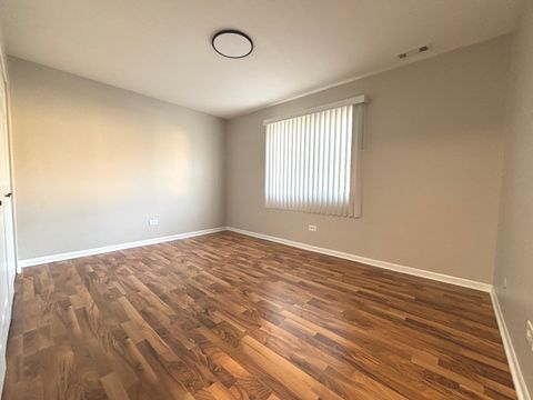 Tiny photo for 10437 Natoma Avenue #4, Chicago Ridge, IL 60415 (MLS # 12629605)