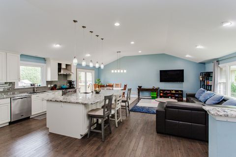 Tiny photo for 341 E Madison Street, Elmhurst, IL 60126 (MLS # 12464336)