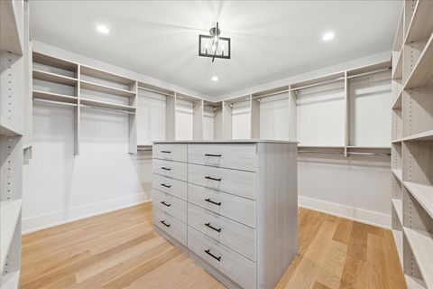 Tiny photo for 580 S Kearsage Avenue, Elmhurst, IL 60126 (MLS # 12452441)