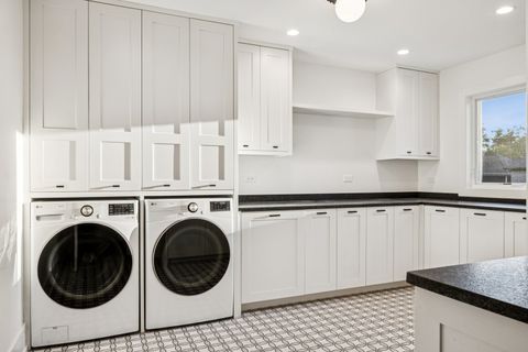 Tiny photo for 580 S Kearsage Avenue, Elmhurst, IL 60126 (MLS # 12452441)