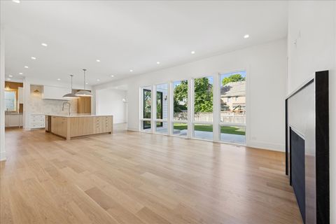 Tiny photo for 580 S Kearsage Avenue, Elmhurst, IL 60126 (MLS # 12452441)
