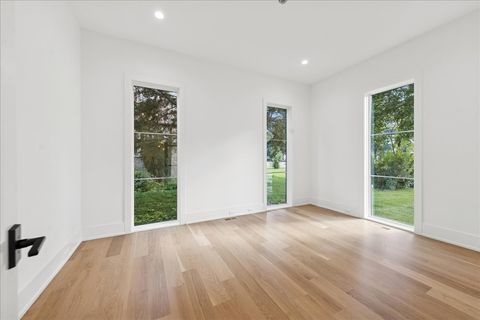 Tiny photo for 580 S Kearsage Avenue, Elmhurst, IL 60126 (MLS # 12452441)
