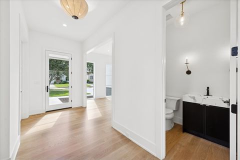 Tiny photo for 580 S Kearsage Avenue, Elmhurst, IL 60126 (MLS # 12452441)