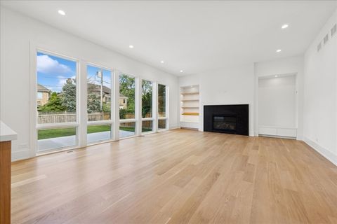 Tiny photo for 580 S Kearsage Avenue, Elmhurst, IL 60126 (MLS # 12452441)