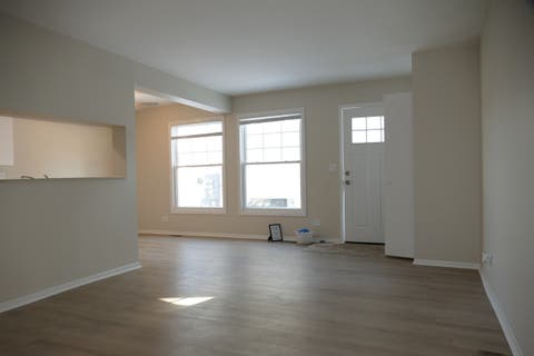 Tiny photo for 328 Farmingdale Circle, Vernon Hills, IL 60061 (MLS # 12728287)