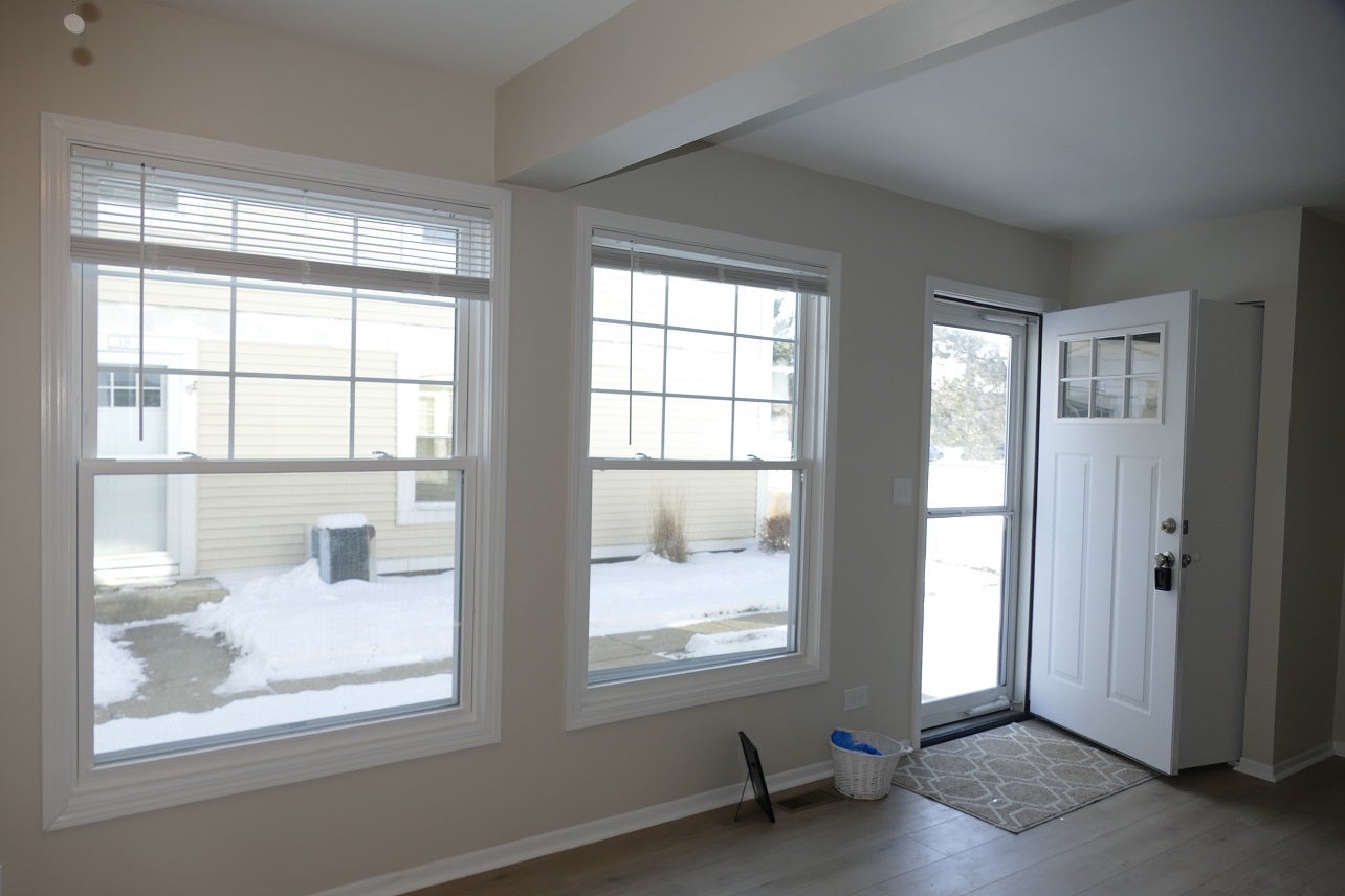 328 Farmingdale Circle