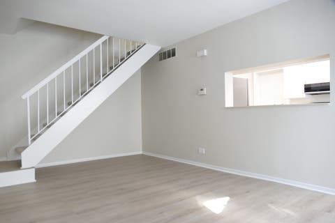 Tiny photo for 328 Farmingdale Circle, Vernon Hills, IL 60061 (MLS # 12728287)