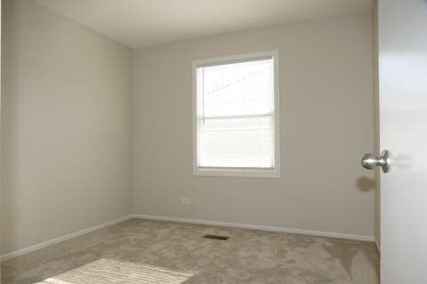 Tiny photo for 328 Farmingdale Circle, Vernon Hills, IL 60061 (MLS # 12728287)