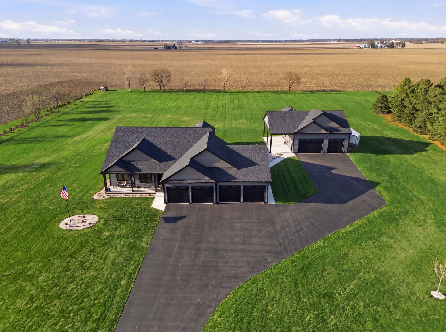 2401 N 4350th Road