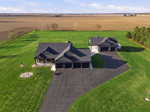 Tiny photo for 2401 N 4350th Road, Sheridan, IL 60551 (MLS # 12615065)