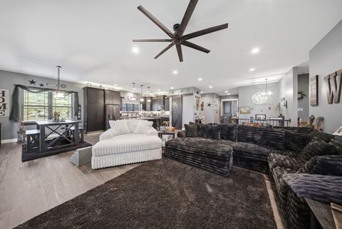 Tiny photo for 2401 N 4350th Road, Sheridan, IL 60551 (MLS # 12615065)