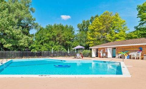 Tiny photo for 714 Walnut Drive #405, Darien, IL 60561 (MLS # 12596377)