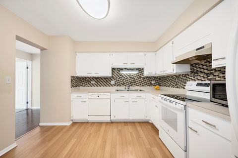 Tiny photo for 714 Walnut Drive #405, Darien, IL 60561 (MLS # 12596377)