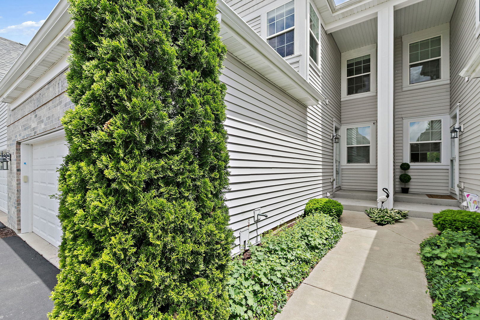 9104 FALCON GREENS Drive