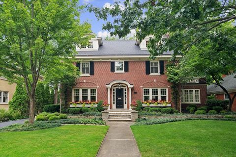 139 ABINGDON Avenue Kenilworth IL 60043
