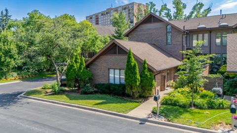 Photo of 1210 Hawthorne Lane #1, Hinsdale, IL 60521 (MLS # 12652738)