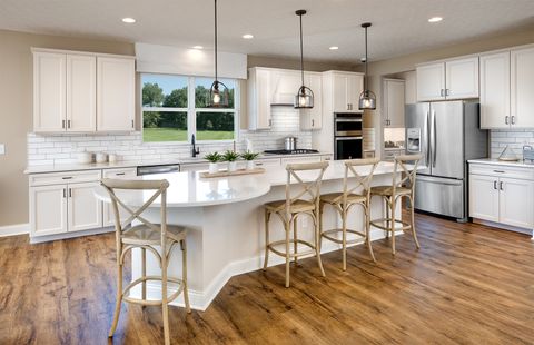 Tiny photo for 2803 Autumn Ridge Court, Lindenhurst, IL 60046 (MLS # 12463370)