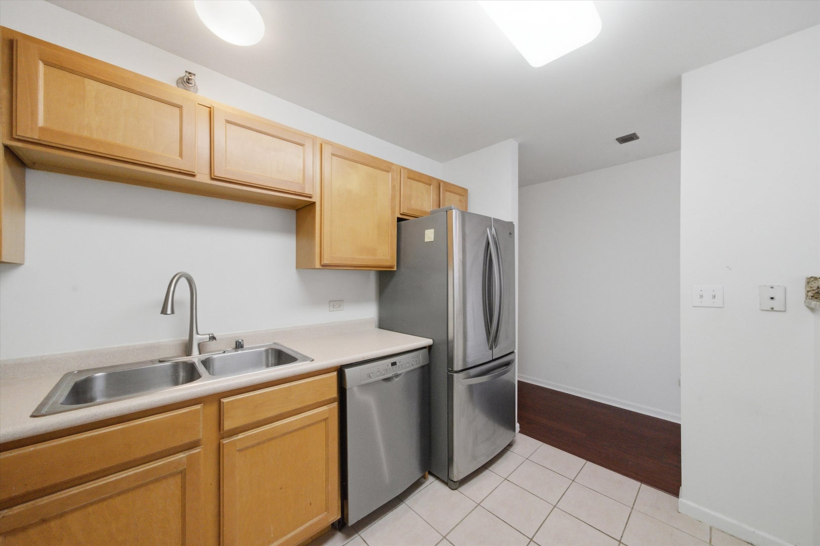 345 N LaSalle Street 1109