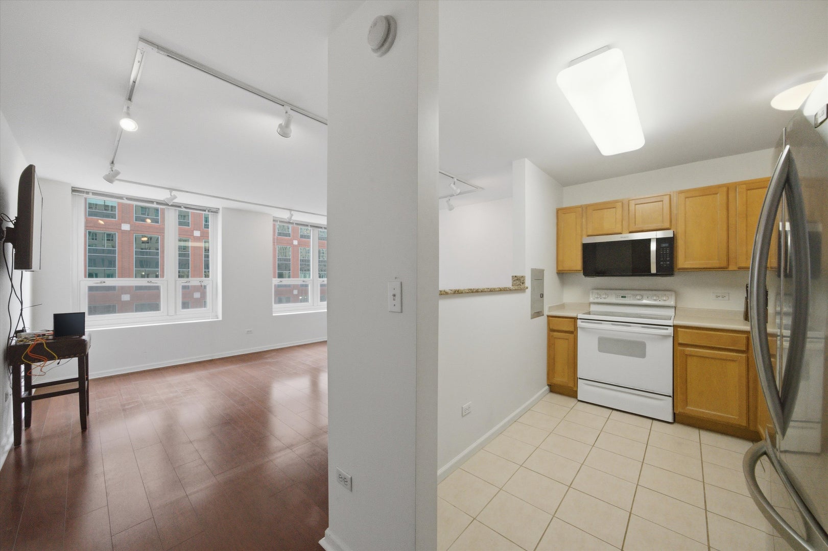 345 N LaSalle Street 1109