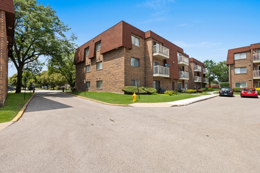 707 W Central Road 2C6