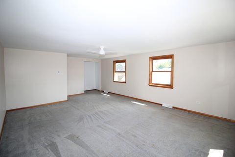 Tiny photo for 5950 W 87th Place, Oak Lawn, IL 60453 (MLS # 12744505)
