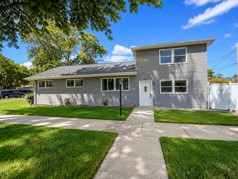 Tiny photo for 5950 W 87th Place, Oak Lawn, IL 60453 (MLS # 12744505)