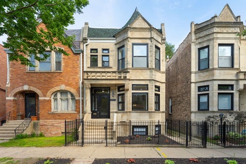 Photo of 4917 S Washington Park Court, Chicago, IL 60615 (MLS # 12794650)