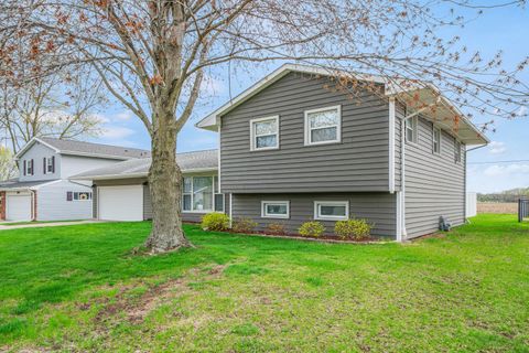Tiny photo for 903 Wiker Drive, Rock Falls, IL 61071 (MLS # 12620080)