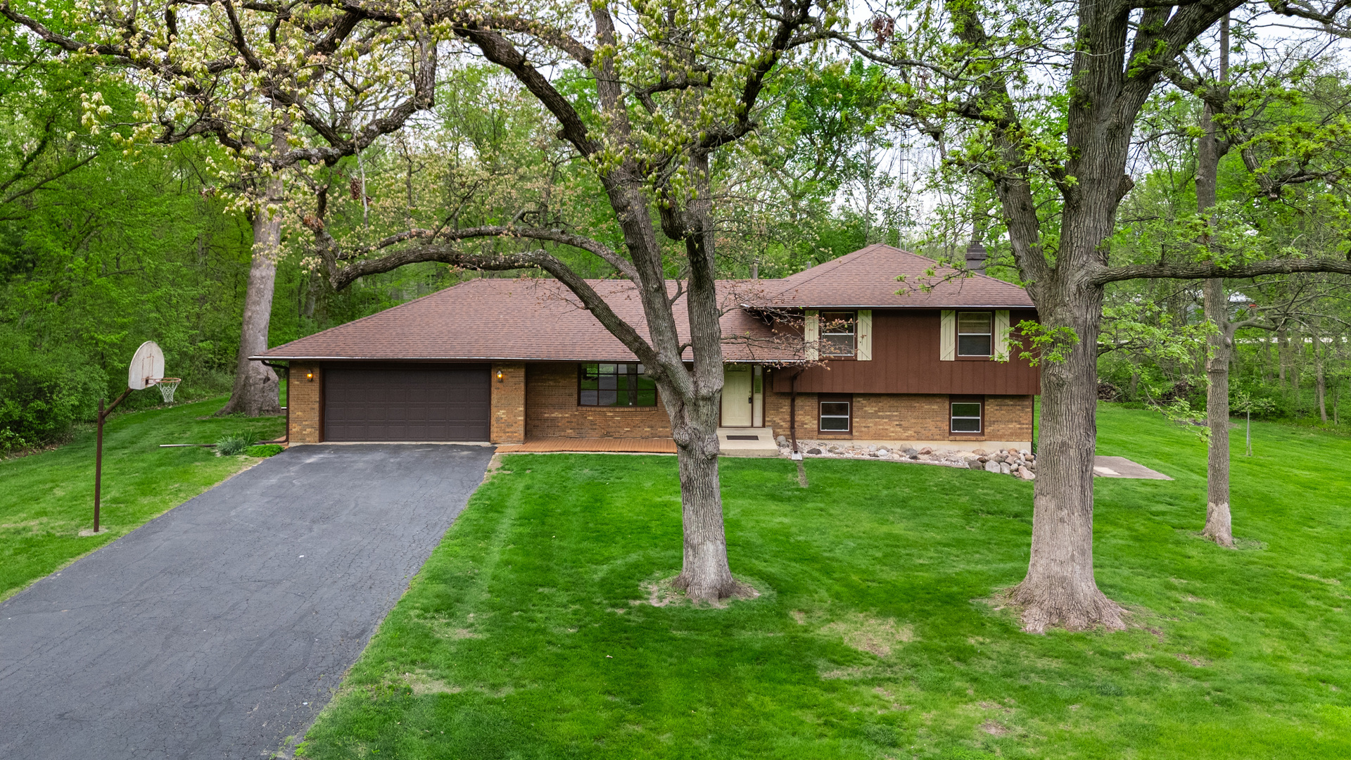 12725 Ellen Drive