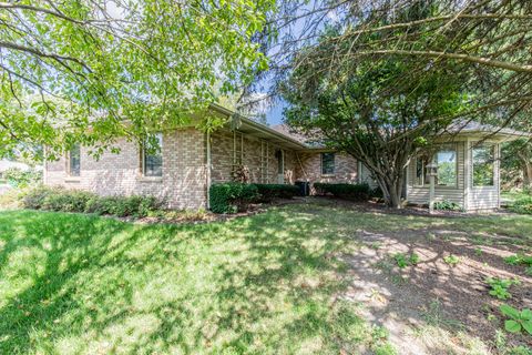 Tiny photo for 154 E US 34 Highway, Mendota, IL 61342 (MLS # 12526684)