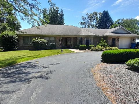 Tiny photo for 154 E US 34 Highway, Mendota, IL 61342 (MLS # 12526684)