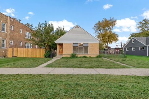 Photo of 823 S 14th Avenue, Maywood, IL 60153 (MLS # 12484337)