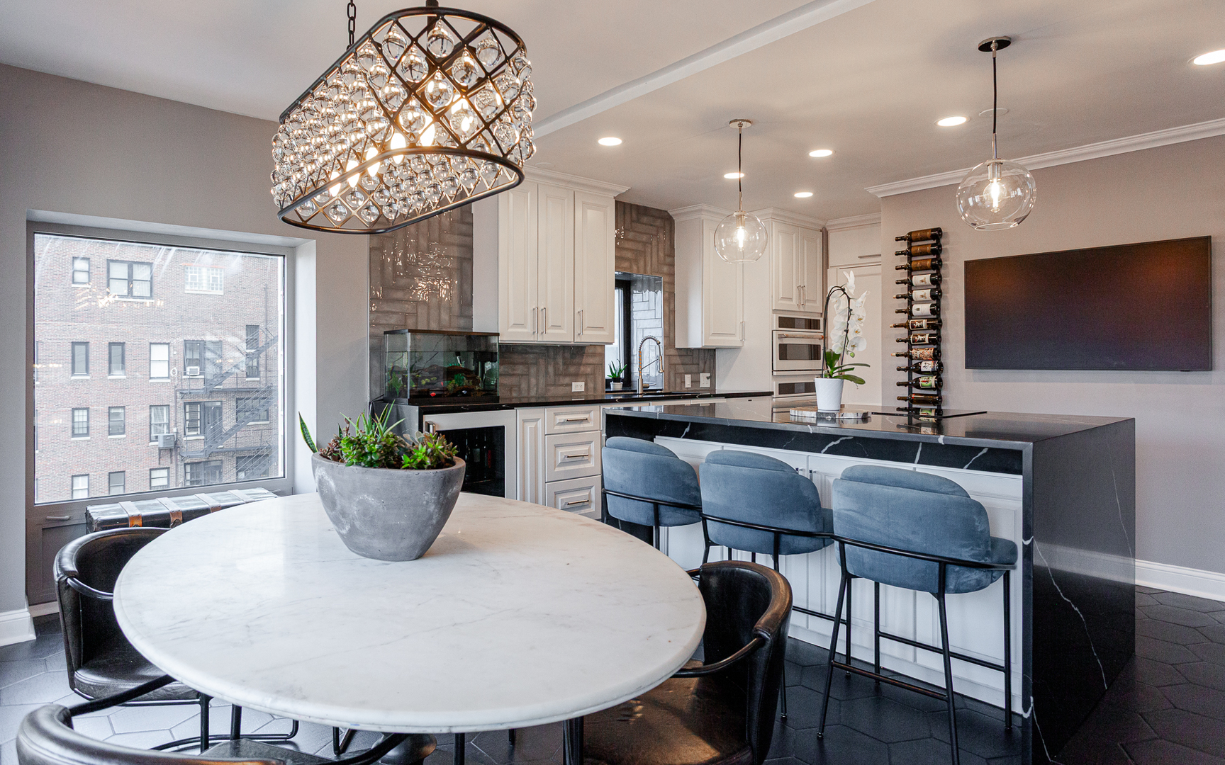 1100 N LAKE SHORE Drive 19C