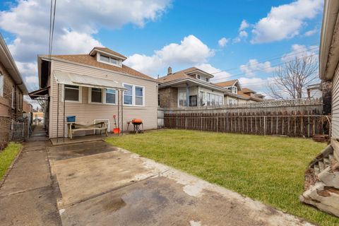 Tiny photo for 6237 S California Avenue, Chicago, IL 60629 (MLS # 12593209)
