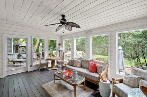 Tiny photo for 951 W Willow Street, Palatine, IL 60067 (MLS # 12464274)