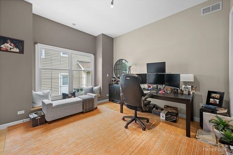 Tiny photo for 951 W Willow Street, Palatine, IL 60067 (MLS # 12464274)