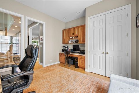 Tiny photo for 951 W Willow Street, Palatine, IL 60067 (MLS # 12464274)