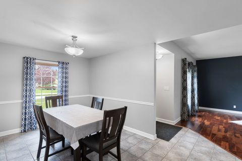 Tiny photo for 514 Brookwood Trail, McHenry, IL 60050 (MLS # 12635319)