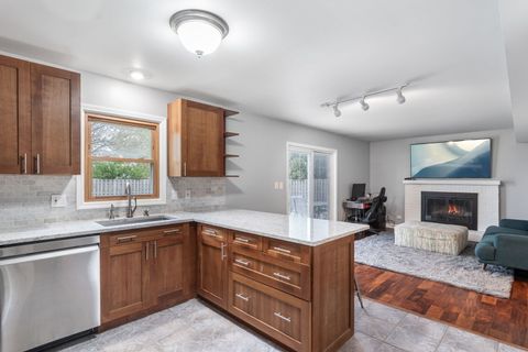 Tiny photo for 514 Brookwood Trail, McHenry, IL 60050 (MLS # 12635319)