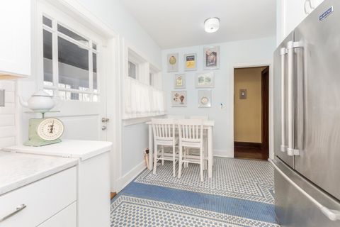 Tiny photo for 1926 E Oakland Avenue, Bloomington, IL 61701 (MLS # 12570329)