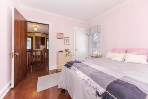 Tiny photo for 1926 E Oakland Avenue, Bloomington, IL 61701 (MLS # 12570329)