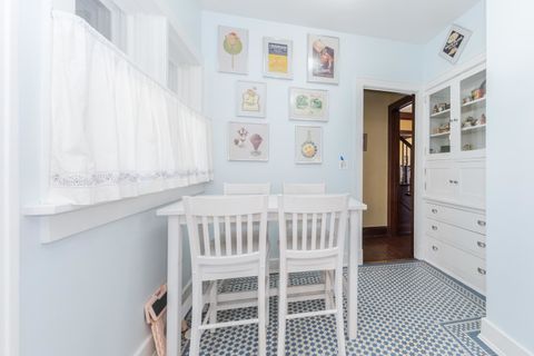 Tiny photo for 1926 E Oakland Avenue, Bloomington, IL 61701 (MLS # 12570329)