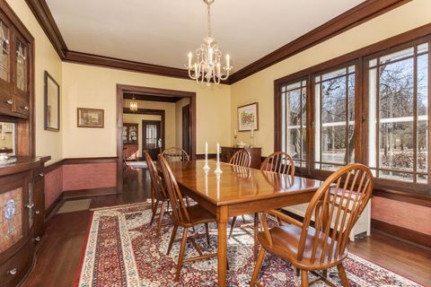 Tiny photo for 1926 E Oakland Avenue, Bloomington, IL 61701 (MLS # 12570329)