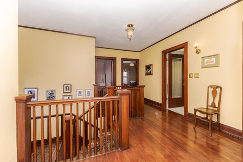 Tiny photo for 1926 E Oakland Avenue, Bloomington, IL 61701 (MLS # 12570329)