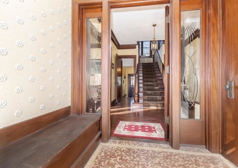 Tiny photo for 1926 E Oakland Avenue, Bloomington, IL 61701 (MLS # 12570329)