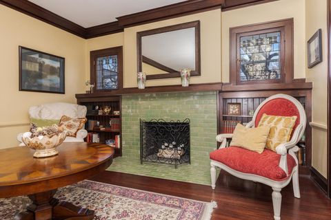 Tiny photo for 1926 E Oakland Avenue, Bloomington, IL 61701 (MLS # 12570329)