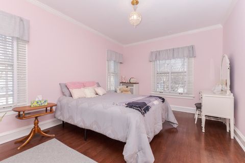 Tiny photo for 1926 E Oakland Avenue, Bloomington, IL 61701 (MLS # 12570329)