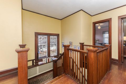 Tiny photo for 1926 E Oakland Avenue, Bloomington, IL 61701 (MLS # 12570329)